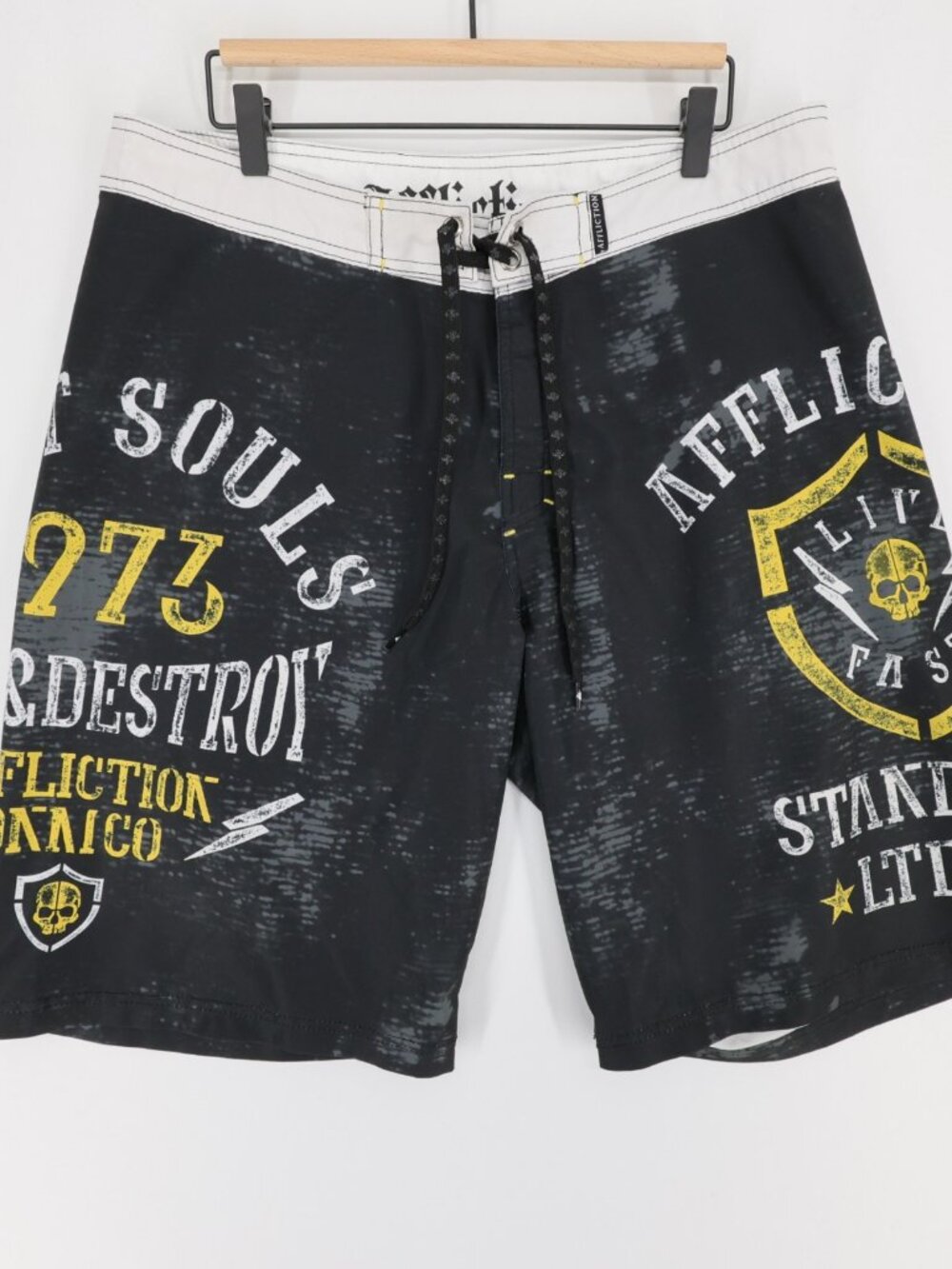 Affliction Board Shorts Mens 36 Black Graphic Swim Trunks Skull Y2K Surf